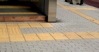 Тактильная плитка ПВХ в Нижнем Тагиле - купить от 729 руб. в ТротуарнаяПлитка
