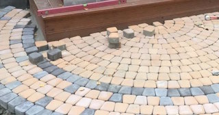 Укладка плитки на крыльцо в Нижнем Тагиле по цене от 833 руб. за м² | ТротуарнаяПлитка