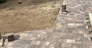Профессиональная укладка тротуарной плитки на клей в Нижнем Тагиле в октябре