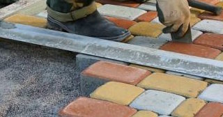 Укладка клинкерной брусчатки в Нижнем Тагиле: цена от 833 руб. за м2