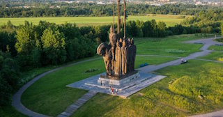 Благоустройство памятников в Нижнем Тагиле от 937 руб. – компания ТротуарнаяПлитка
